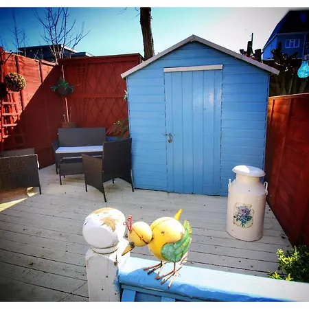 Self Contained Flat With Private Garden & Parking Apartamento Sandown Exterior foto